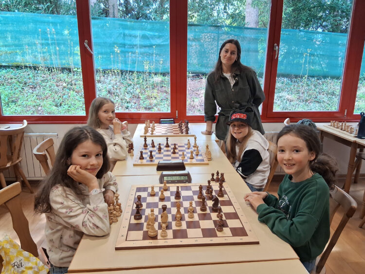 3. Mädchenschachtraining